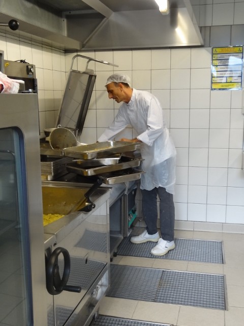 DSC02088 (480x640).jpg